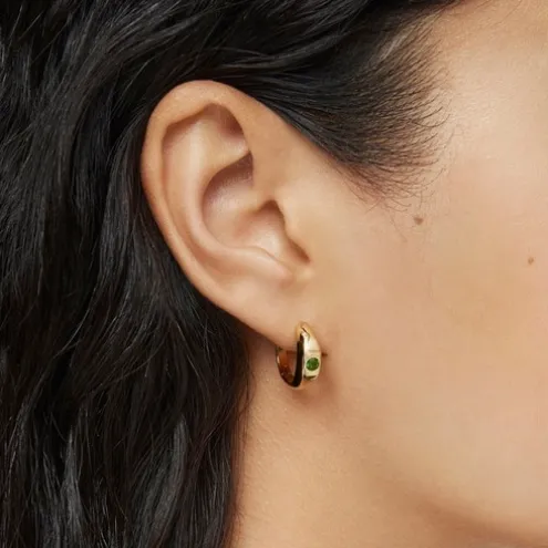 Brincos de argola curtos banhados a ouro de 18 K sobre prata e cromodiópsido TOUS Basic Colors