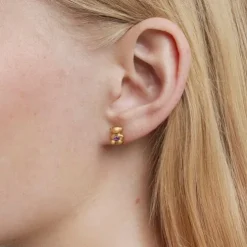 Brincos urso pequenos banhados a ouro de 18 K sobre prata e ametista Bold Bear