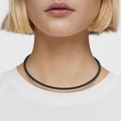 Colar em aço IP preto 4 mm Mesh Tube