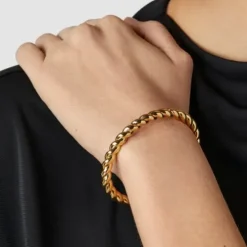 Pulseira rígida Twisted em prata vermeil