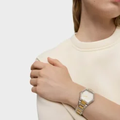 Relógio digital com bracelete em aço SS e aço IPG dourado Karat